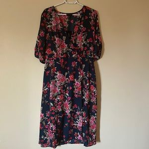 Bobeau Women’s  Dark Blue Floral Dress Size: XL. Dress length:30 inches